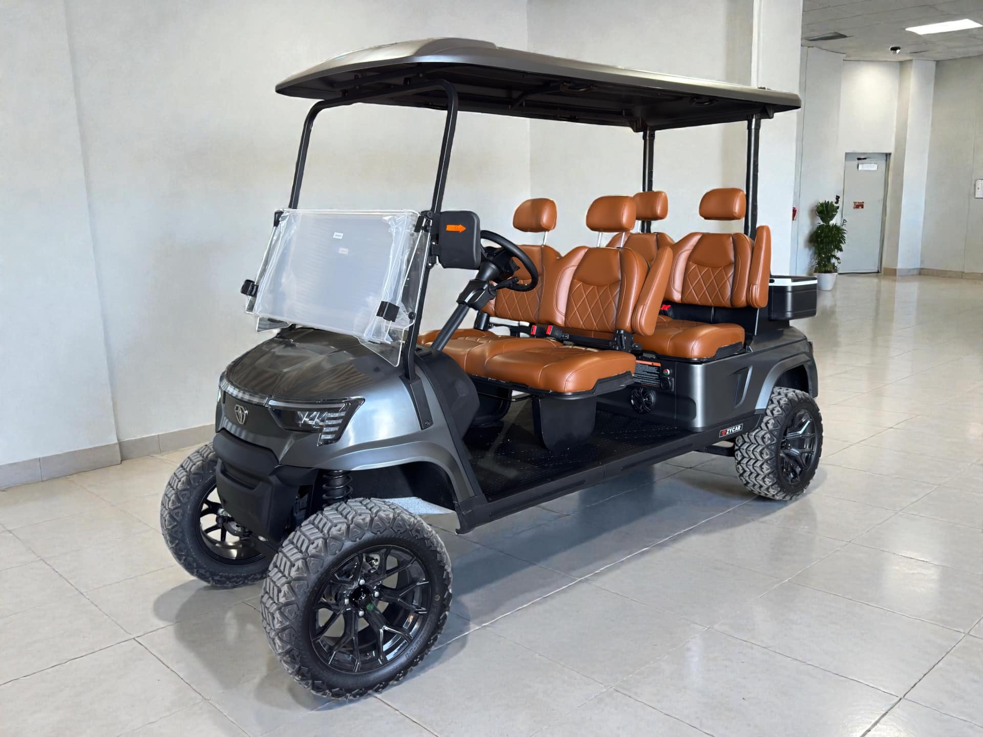 4-seater golf cart view 3